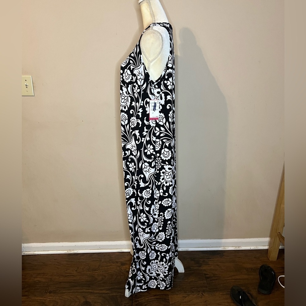 Vince Camuto Floral Maxi Dress - Picture 3 of 7